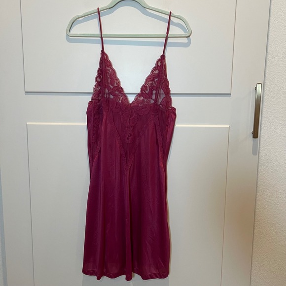 Vintage Flair Burgundy Lace Trim Lingerie Slip Dress Medium USA Made Nighty - Picture 1 of 6